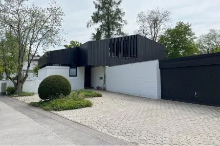 Energieeffiziente Modernisierung eines Einfamilienhauses in München Modernes Einfamilienhaus in München – Energieeffizient saniert und zeitgemäß gestaltet.