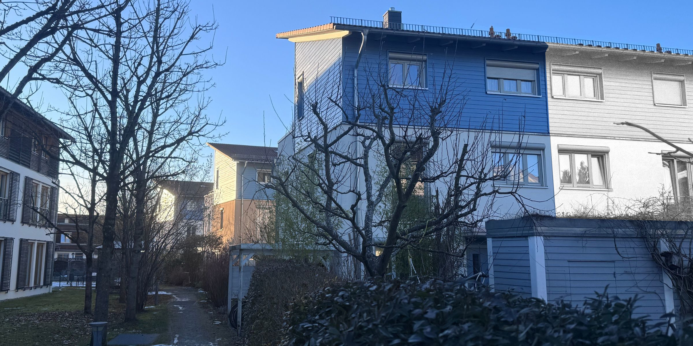 Modernisiertes Wohnhaus in Haar – Grundlage für einen individuellen Sanierungsfahrplan Mehrfamilienhaus in Haar im Sonnenschein – geeignet für individuellen Sanierungsfahrplan Haar