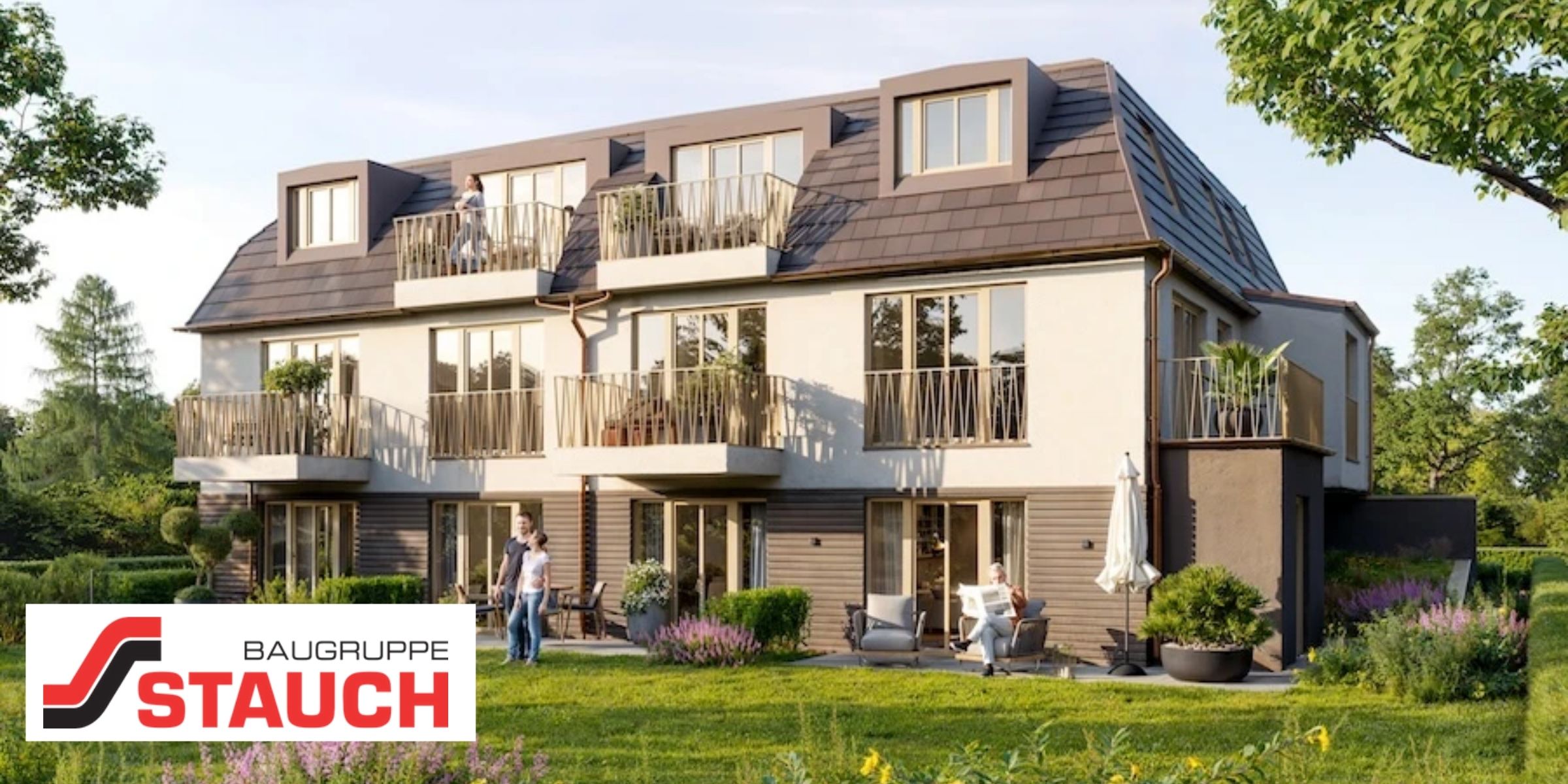 Individueller Sanierungsfahrplan – Energieberatung München vom Energieeffizienz-Experten Beispiel eines individuellen Sanierungsfahrplans für die energetische Sanierung einer Immobilie, erstellt von einem Energieeffizienz-Experten München mit Taschenrechner und Stift.