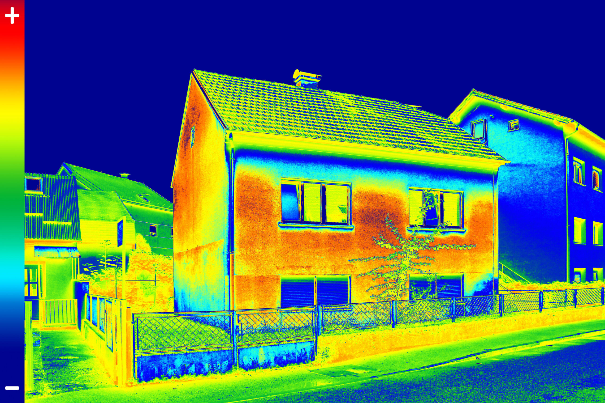 Thermografische Analyse einer Immobilie zur Identifikation von Energieverlusten in München